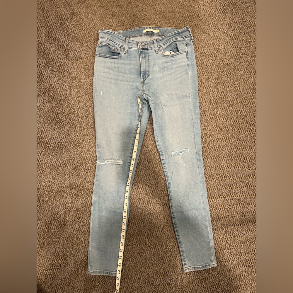 Levi’s 711 Skinny Jean